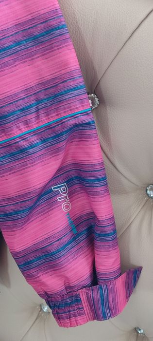 Куртка  на  дівчинку  весна   ріст 140