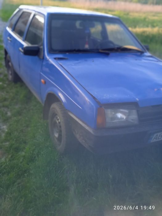 Продам 2109 на запчастини