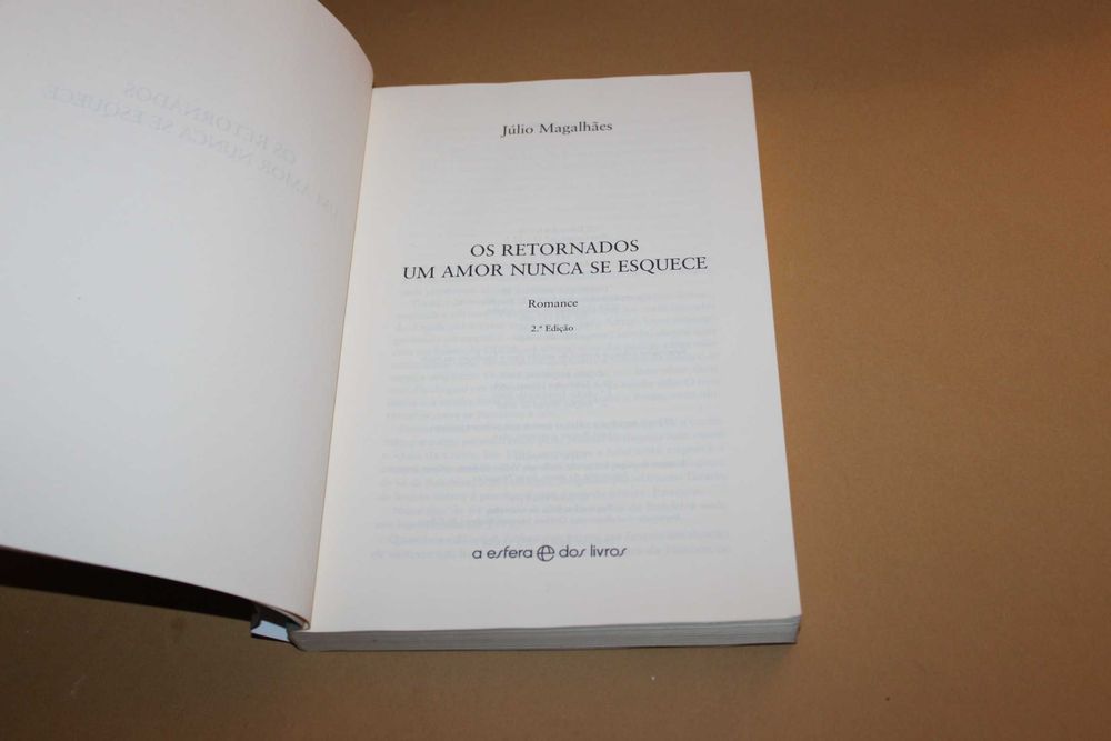 Os Retornados // Júlio Magalhães