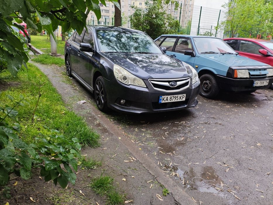 Subaru Legacy 2011