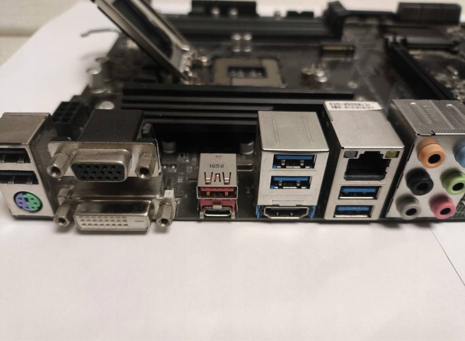 Материнська плата s1151 Gigabyte Ga-B250-HD3P