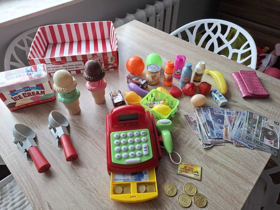 Zestaw sklep + kasa fiskalna + akcesoria (lody, jedzenie)