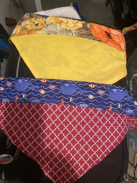 Bandana e laços para cães
