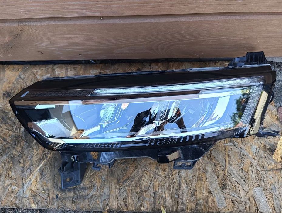 lampa led renault koleos ii strona lewa przednia 260607971r