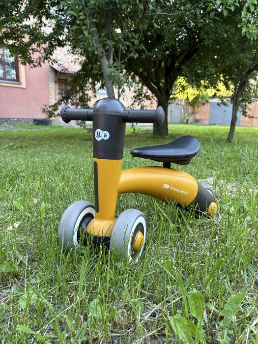 Біговел Kinderkraft Minibi Honey Yellow жовтий із чорним