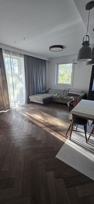 Wynajmę trzypokojowy apartament taras, miejsce podziemne, komórka lokatorska
