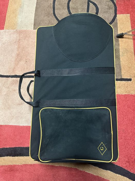 Bombardino Marca G  Modelo EP160703 Dourado, 4 Pistões  estojo e bocal