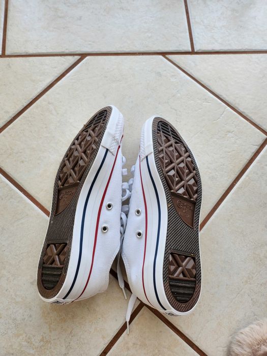 Ténis Brancos Converse