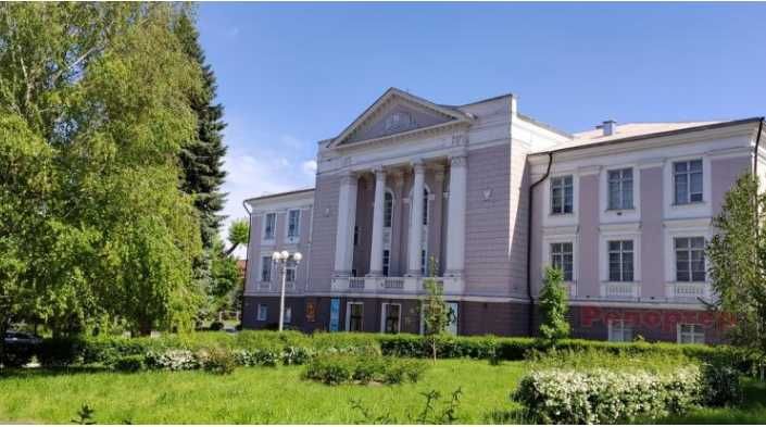 Продам 2-х кімнатну з ремонтом, меблями і технікою
