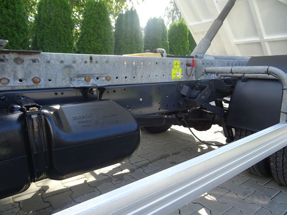 Iveco 35C16 WYWROTKA ORYGINAŁ 3,0 HPi KLIMA HAK WZMOCNIONE RESORY  Wywrotka Wywrot Kiper Piękny