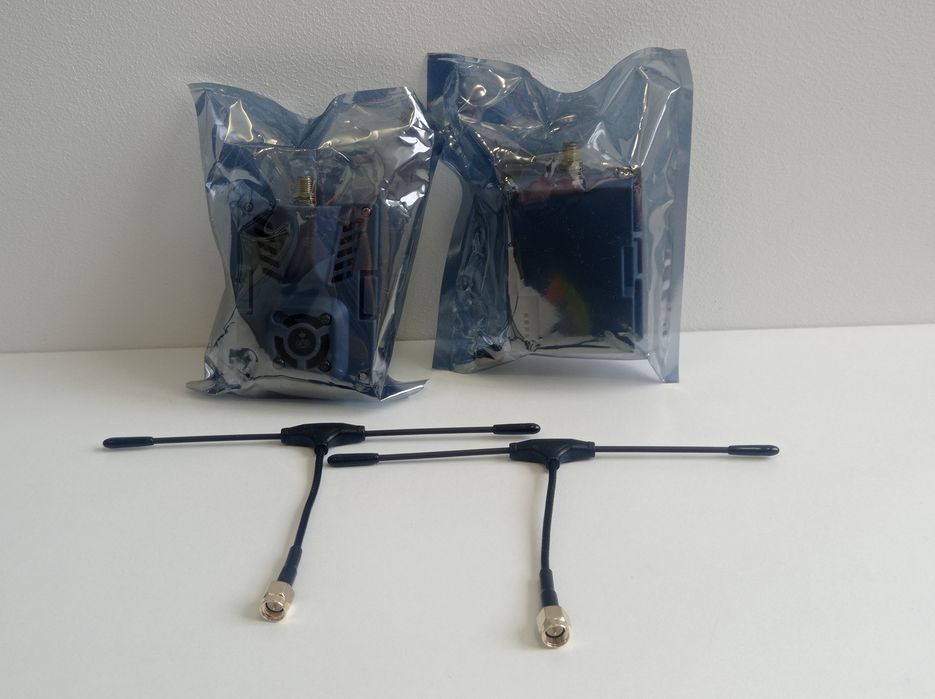 Продам передавальний модуль Happymodel ES900TX