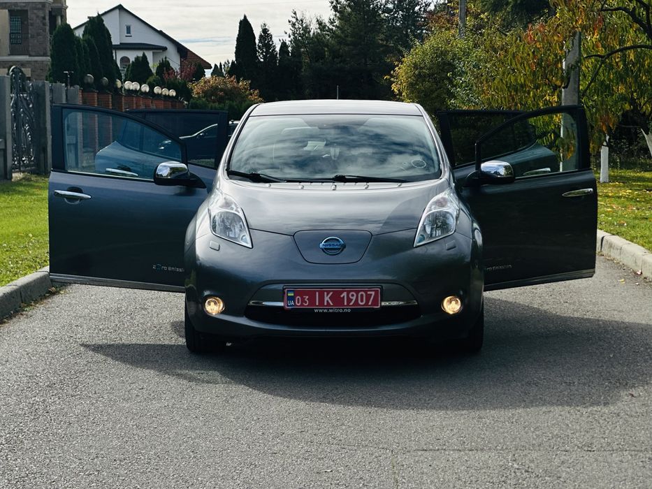 електромобіль Nissan Leaf чистого 2014  11/12