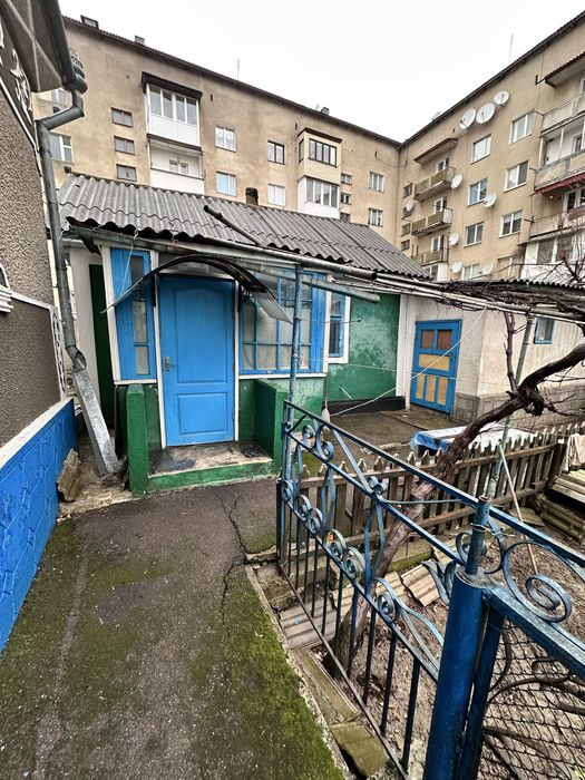 Будинок в центрі м.Сокиряни