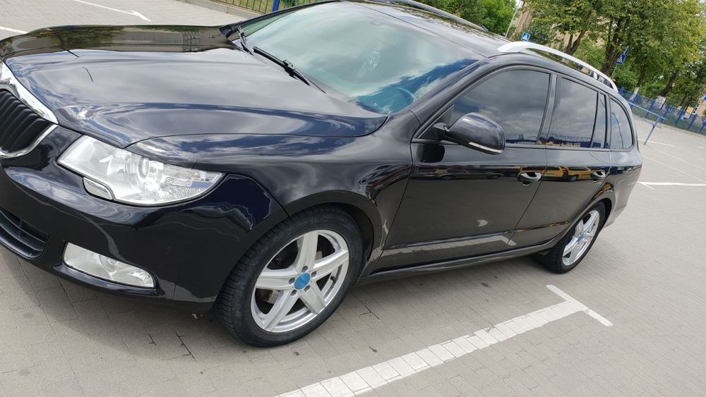 Skoda Superb 2 2011