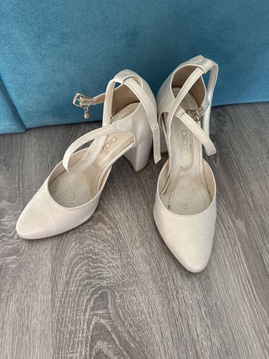 Туфлі весільні колір шампань