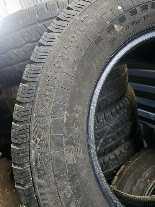 Opony wielosezonowe Continental 235/65R16C
