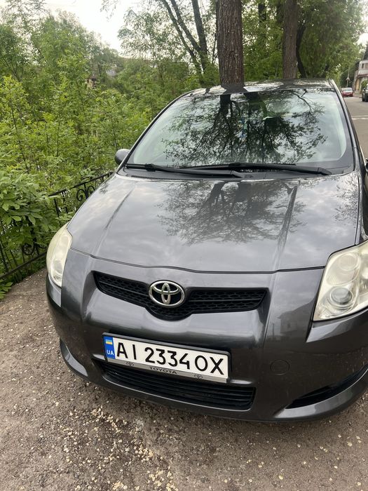 Продам Tayota Auris