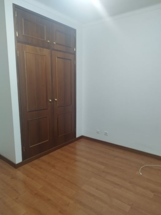 T3, arrenda-se a cinco minutos do centro da cidade Coimbra