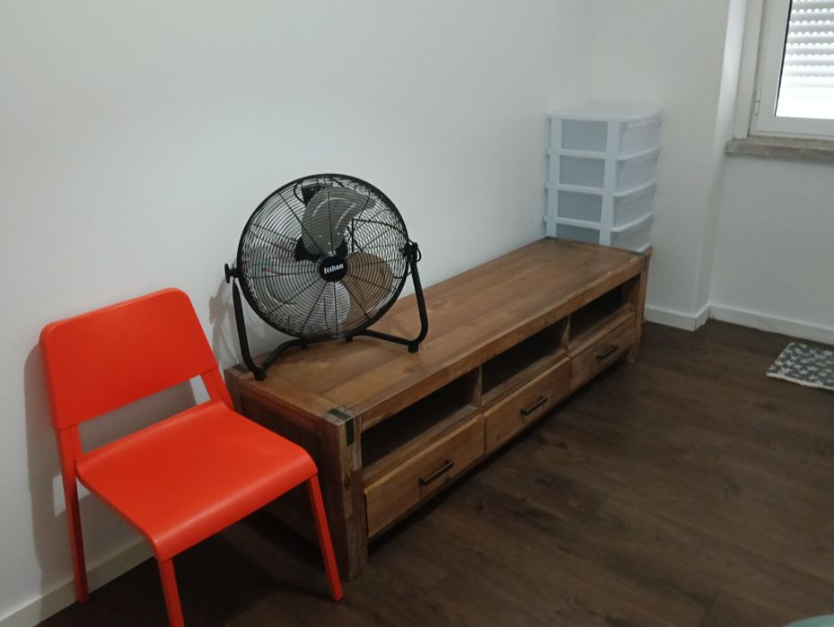 Quarto para arrendar