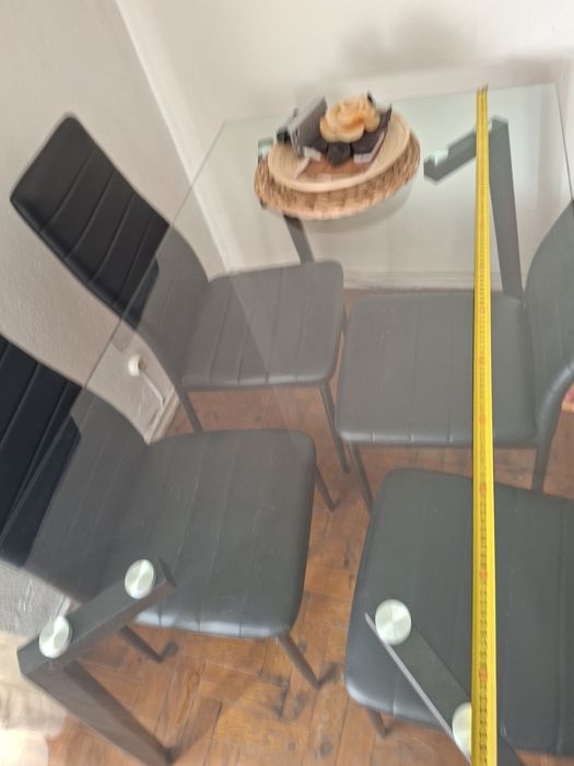 Mesa de vidro preta