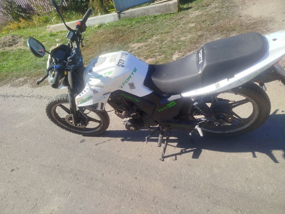 Продам мотоцикл 200
