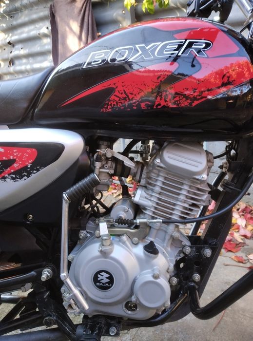 Мотоцикл bajaj boxser125