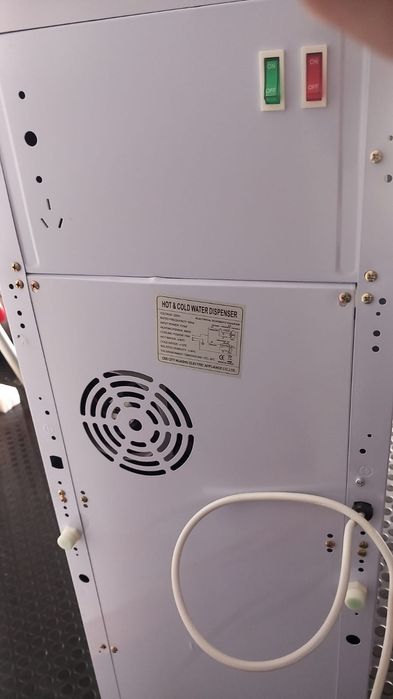 máquina refrescar água