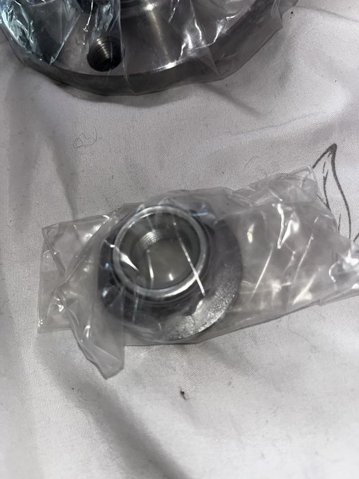Nowa Piasta Koła KAMOKA (WHEEL HUB) – Kompletna, Nieużywana