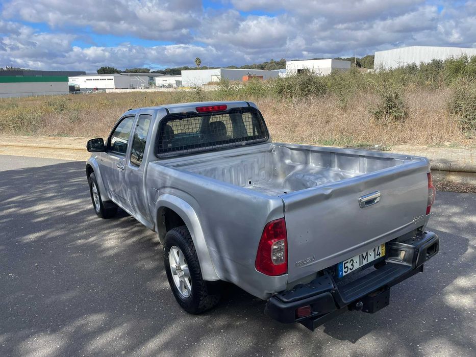 ISUZU D-MAX 2.5 TDI 4X4 - 2009 Nacional