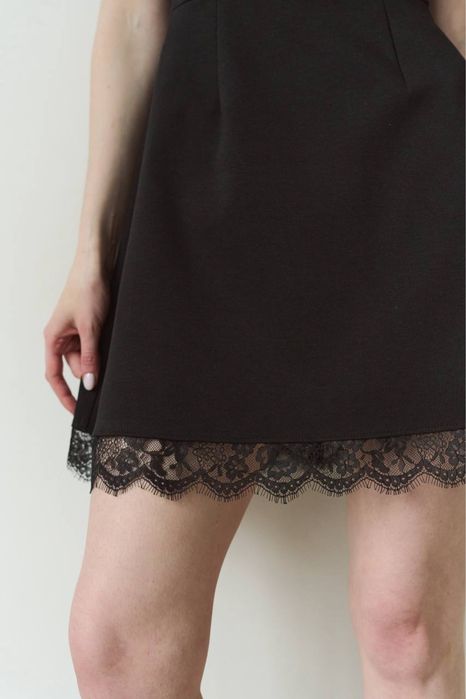 Нова чорна сукня