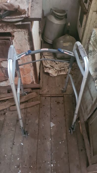 Продам Инвалидную Коляску.