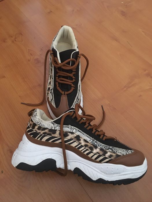 Teniis Castanhos Platanforma trigreses