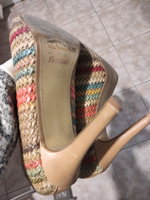 Piękne buty Bata nr 37