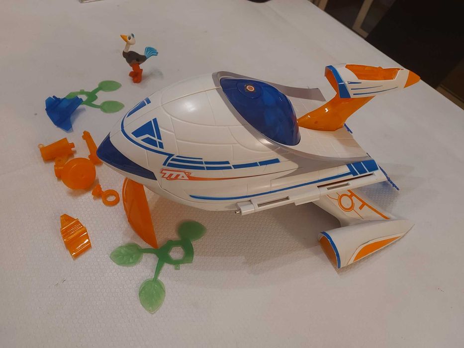 Série Miles do Futuro: Nave Espacial + 2 Personagens
