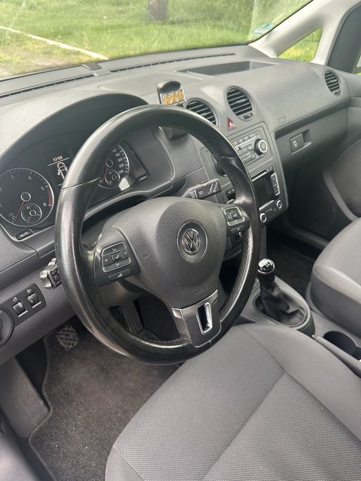 Volkswagen caddy 1.6 дизель 2014 рик