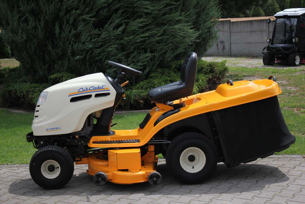 Cub Cadet CC 1025 RD-J V2  TRAKTOREK Kosiarka