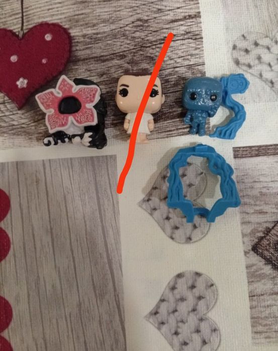 Stranger things Kinder joy 3€ cada