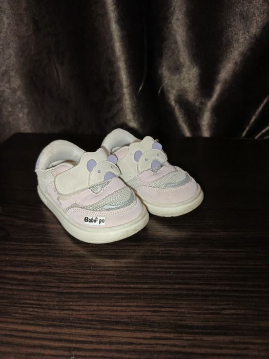 Взуття на дівчинку на рочок