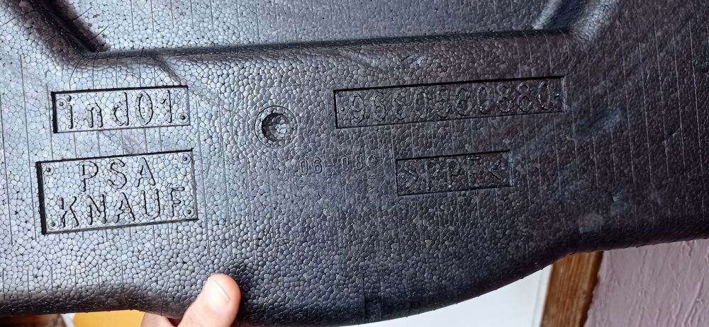 Органайзер для Пежо під запаску(костиль)