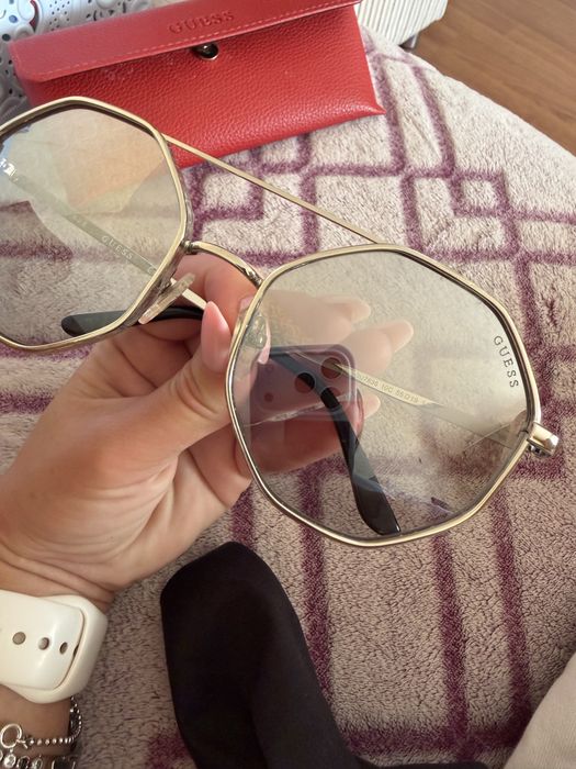 Продам Очки Guess