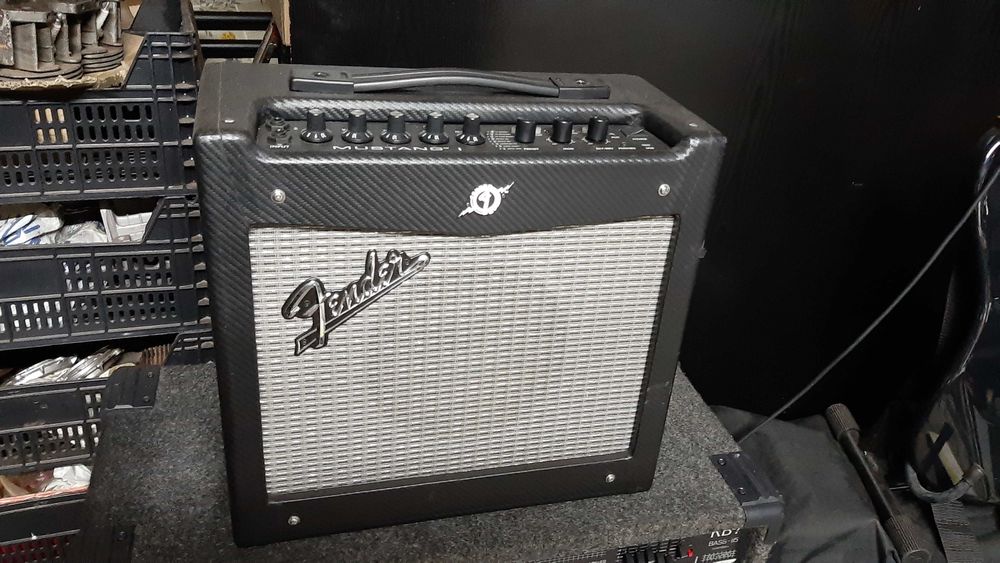 Wzmacniacz Fender Mustang karta USB Gitara Bas Kolumna  Głośnik 20W + dodatkowe