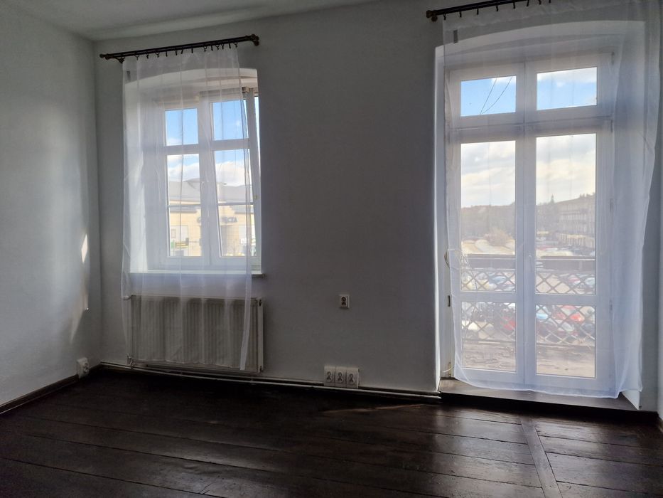 Lokal mieszkalny 90m2, centrum, obok galerii Tęcza