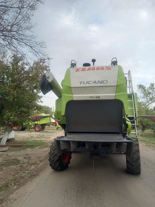комбайн клаас  claas tucano 430  жатка 6.6 візок