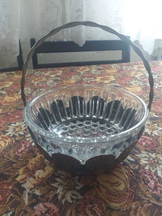 Продаю кришталеві салатниці,  цукерочниці