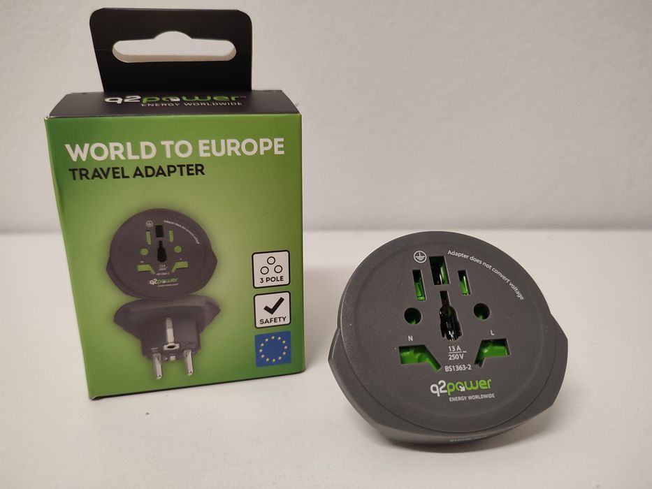 Travel adapter UE