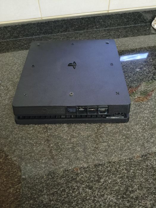 Ps4 Slim 512gb em bom estado