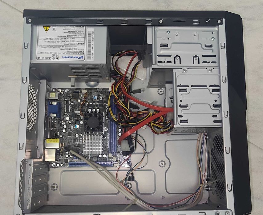 Old PC without hard drive.442109811166423043