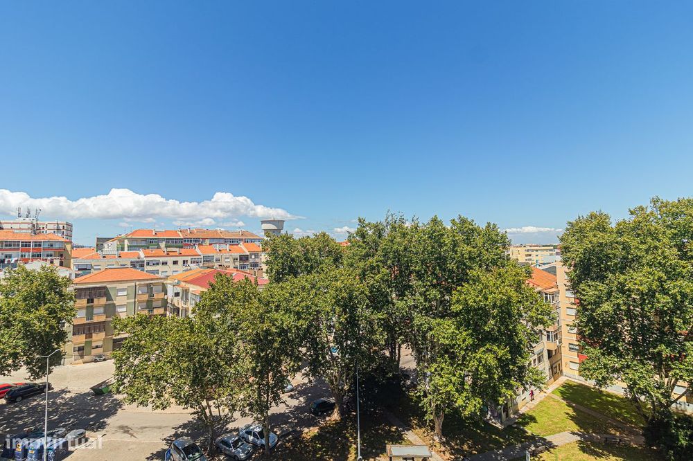 Apartamento T2 em Amora - Cruz de Pau