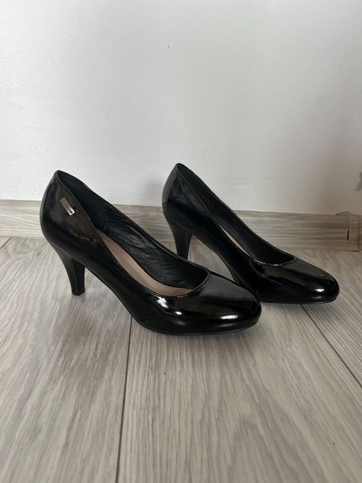 Buty na obcasie