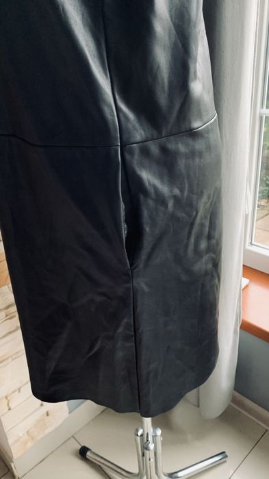 Sukienka czarna skórzana